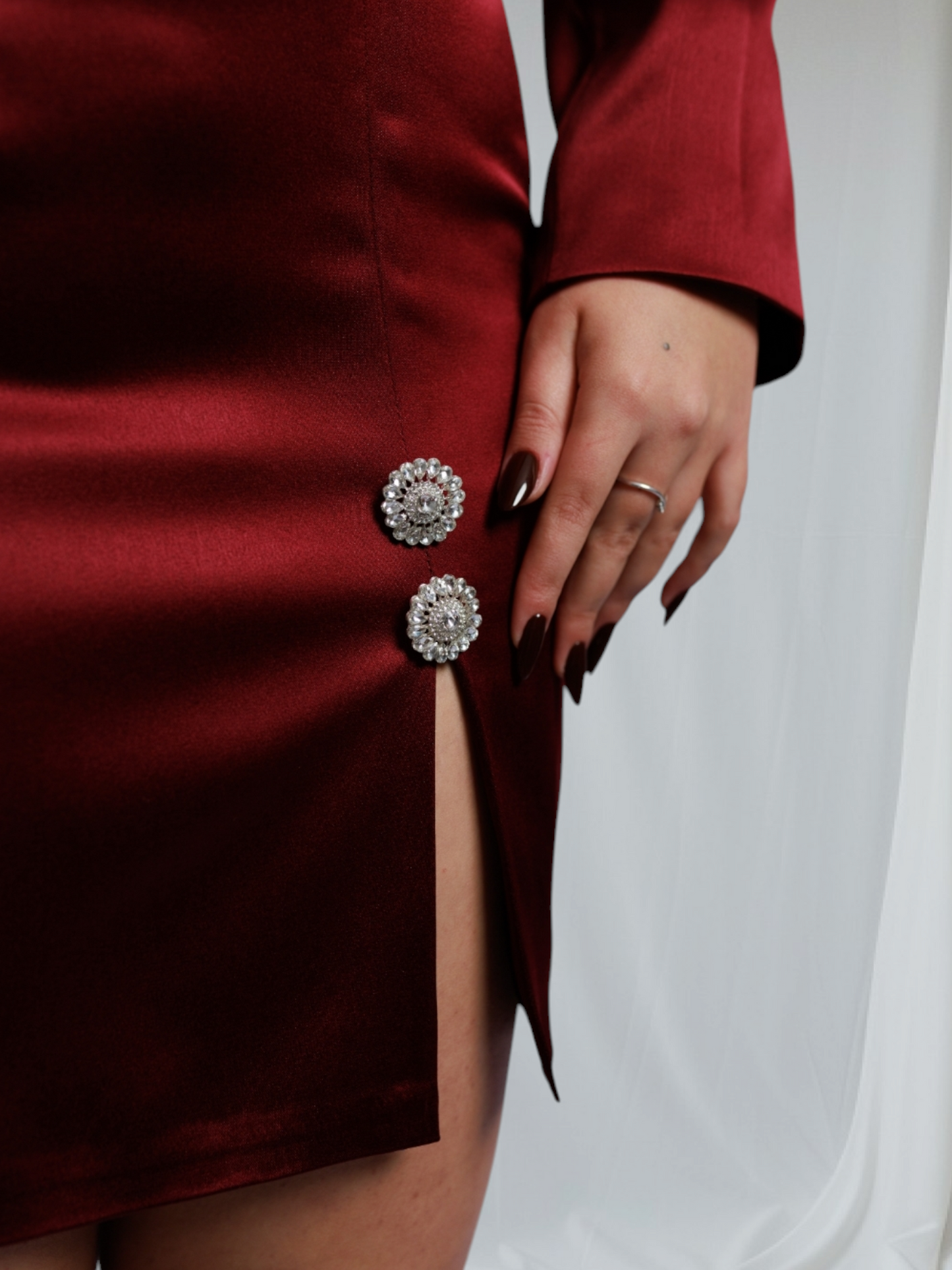COSTUM BURGUNDY